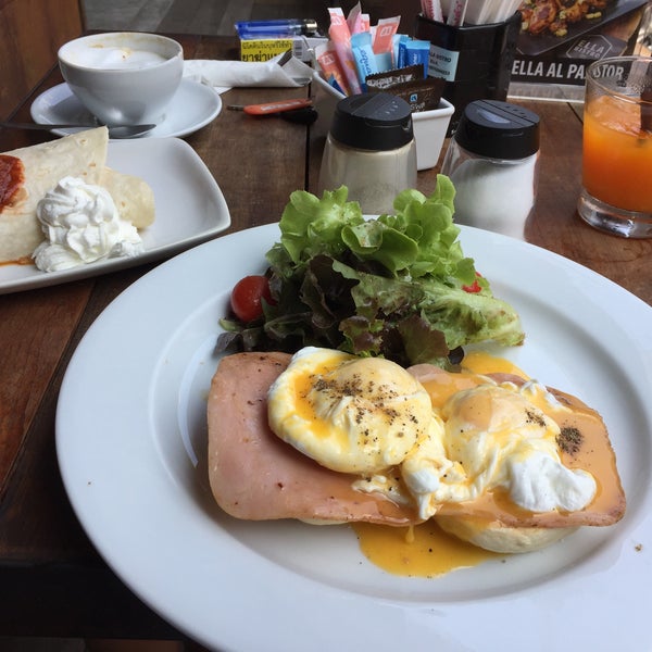 3/16/2017 tarihinde Mikhail S.ziyaretçi tarafından ELLA Bar, Bistro &amp; Bed'de çekilen fotoğraf