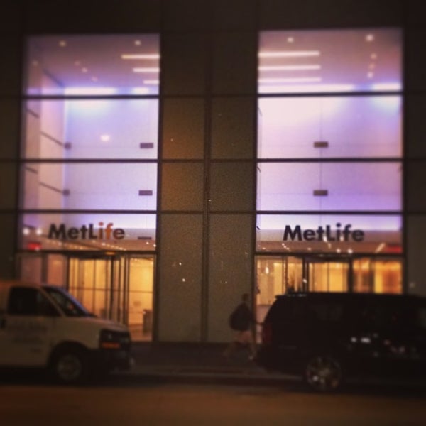 Photo taken at MetLife Building by Amy Qinchi S. on 5/14/2013