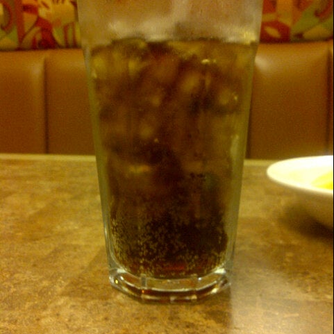 Photo taken at Shari&#39;s Cafe and Pies by Stephen H. on 1/31/2013