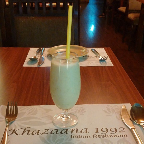 5/19/2015 tarihinde Kaustubh Mani T.ziyaretçi tarafından Khazaana Indian Restaurant'de çekilen fotoğraf