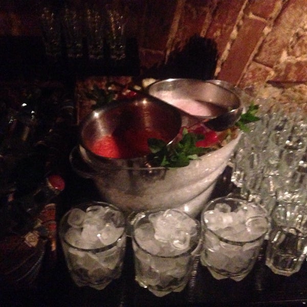 รูปภาพถ่ายที่ Tequila Bar&amp;Boom โดย Юленька М. เมื่อ 4/10/2015