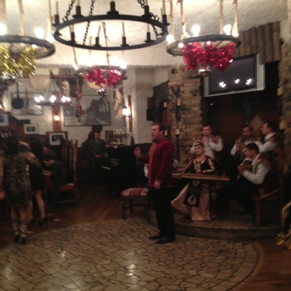 Das Foto wurde bei Old Erivan Restaurant Complex von Edo M. am 12/28/2012 aufgenommen