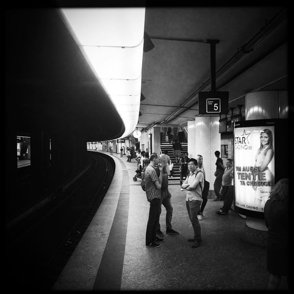 5/17/2016 tarihinde Jean-Philippe T.ziyaretçi tarafından Centraal Station (MIVB)'de çekilen fotoğraf