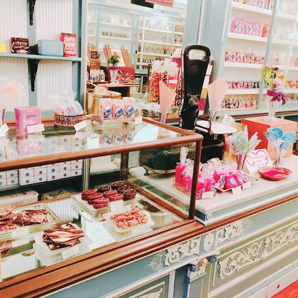 Photo taken at Shane Confectionery by Najeong Sunny M. on 2/25/2017