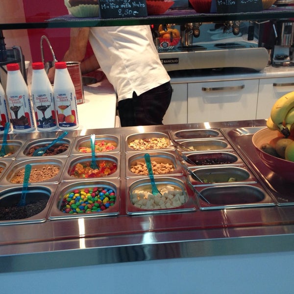 yummy frozen yogurt for yogurt lovers with lots of flavors,also great hot chocolate for chocolate lovers:)