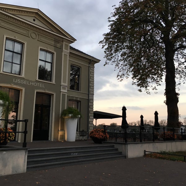Very nice hotel at the Ijssel in Deventer. Wonderful view on the sunny river