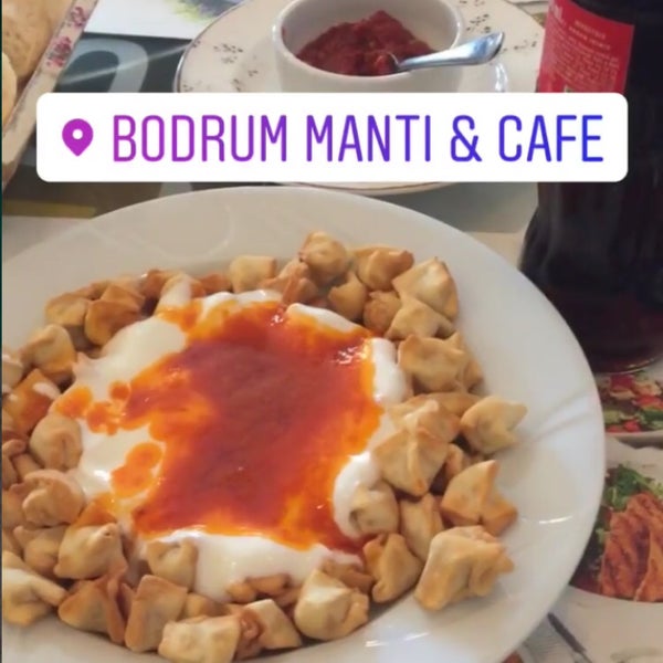 Foto scattata a Bodrum Mantı &amp; Cafe da Esra Hoskal H. il 9/14/2019