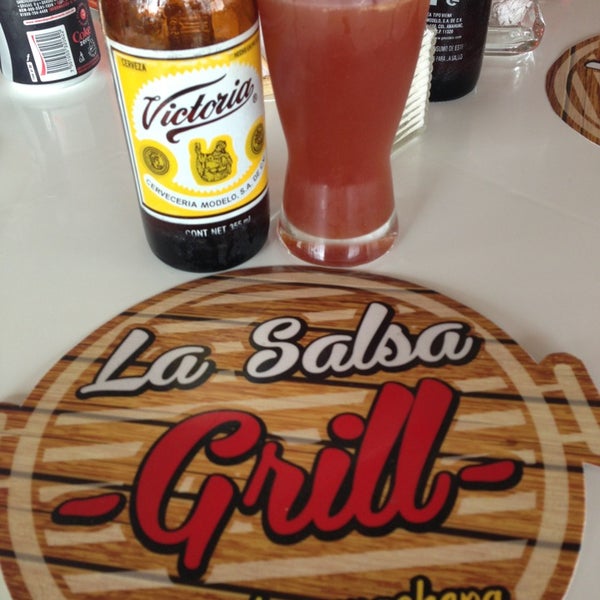 9/14/2013 tarihinde Andrea C.ziyaretçi tarafından La Salsa Grill'de çekilen fotoğraf
