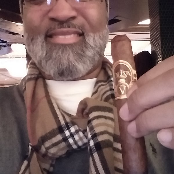 PUSH Lounge is a great to have a cigar with friends. Great service!