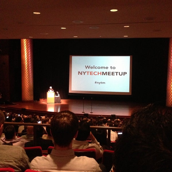 รูปภาพถ่ายที่ NYC Tech Meetup โดย Andrew Y. เมื่อ 5/7/2013
