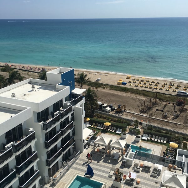 Foto diambil di Hilton Cabana Miami Beach oleh BD pada 4/11/2018