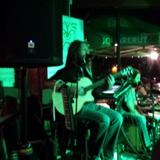 3/15/2014にMalia C.がSquareRut Kava Barで撮った写真