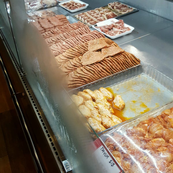 Photo taken at Dombili Köfte Yemek Kebab by UğuR G. on 8/28/2016