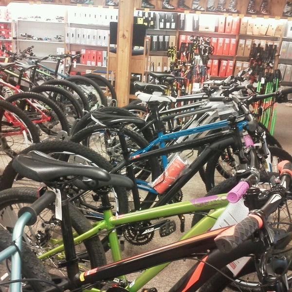 ski hut bikes
