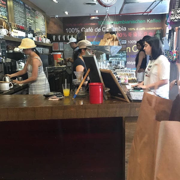 7/4/2017 tarihinde Katie D.ziyaretçi tarafından Romeo and Juliet Coffee'de çekilen fotoğraf