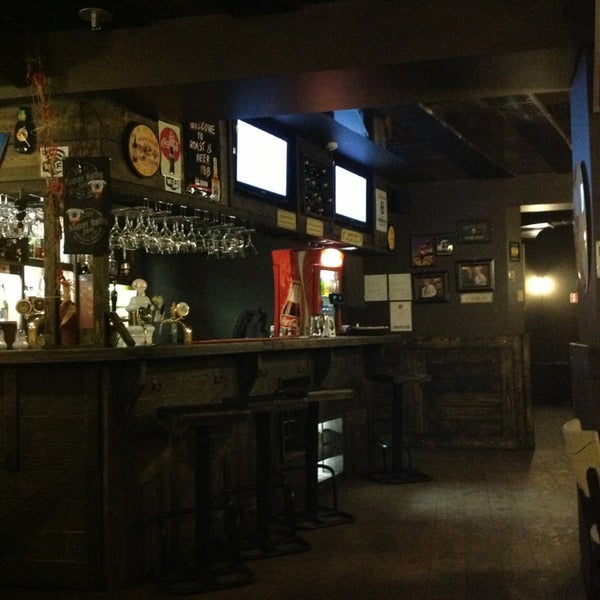 2/24/2013에 Aleksandra K.님이 R&amp;B Pub (Roast &amp; Beer) Tilto에서 찍은 사진