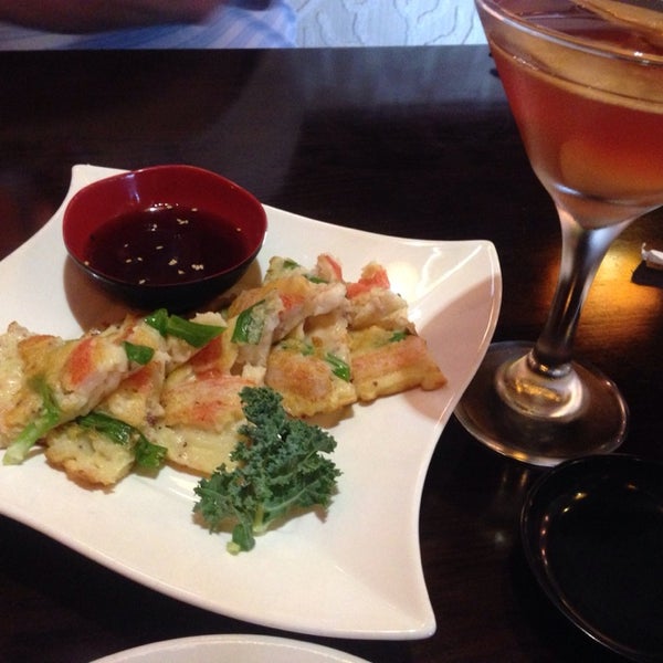 Photo taken at Takara Sushi &amp; Sake Lounge by Kristi S. on 5/15/2014