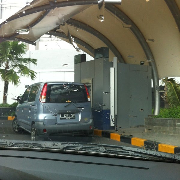 Atm Bca Drive Thru Surabaya Jawa Timur