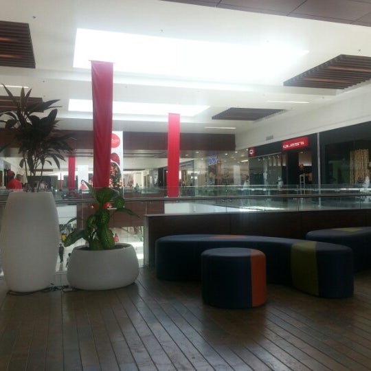 Das Foto wurde bei Mall Plaza El Castillo von Luis V. am 12/16/2012 aufgenommen