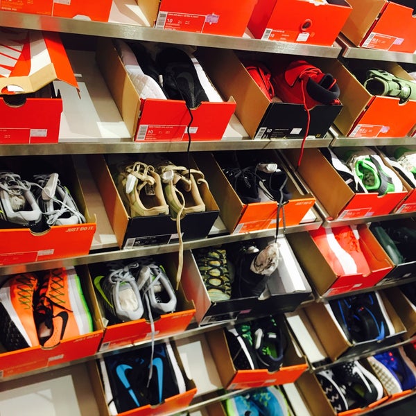 Nike outlet store sta rosa laguna sale