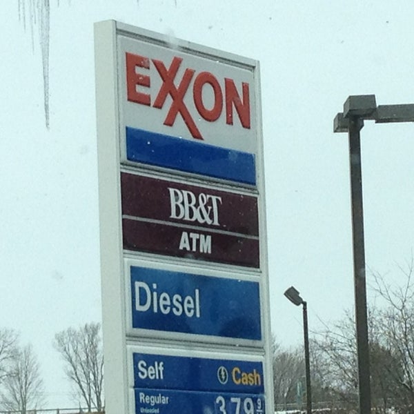 Exxon Fuel Station in Lewisburg