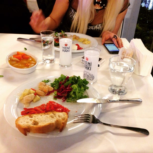 Foto tirada no(a) Ada Balık Restaurant por 💕👸Tuana Jasmin👸💕 em 2/9/2015