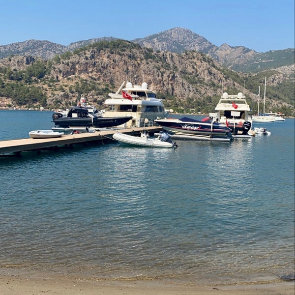 Das Foto wurde bei Martı Marina &amp; Yacht Club von 💕👸Tuana Jasmin👸💕 am 7/12/2021 aufgenommen