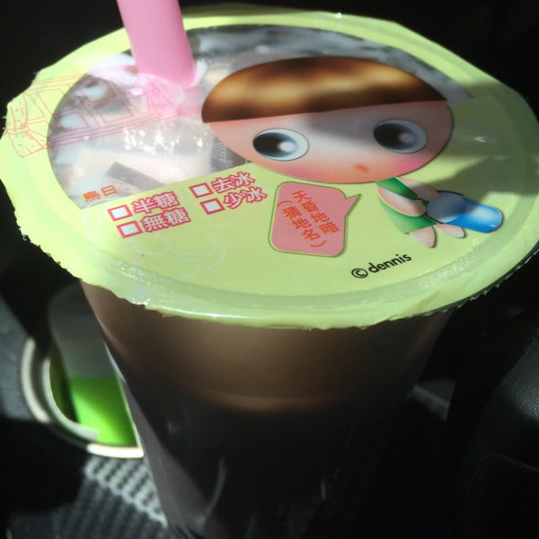 got this lg taro milk tea for $4.00 with my 1.00 off coupon. the consistency of their boba is just right. this drink is sooo good!!