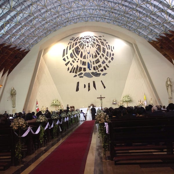 Parroquia Santísimo Nombre de Jesús Iglesia