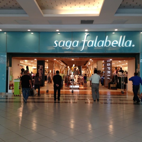 Saga Falabella - Santiago da Surco'da Büyük Mağaza