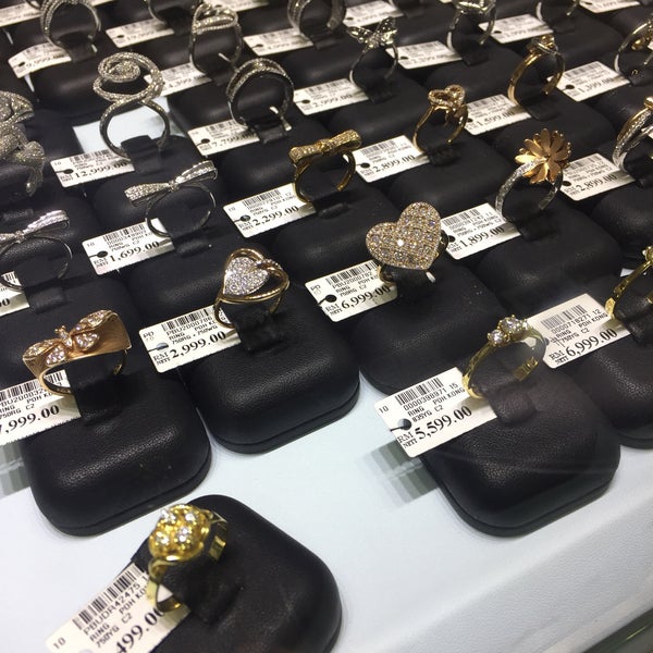 Poh Kong Jewelry Store In Petaling Jaya