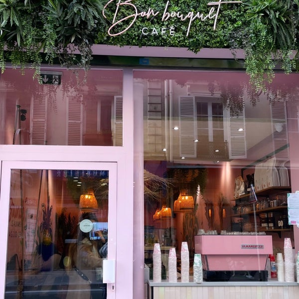Photo taken at Bon Bouquet Café - Everyday Brunch by Ibrahim on 11/25/2022