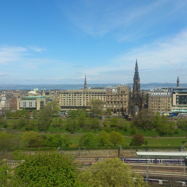 Photo taken at Fraser Suites Edinburgh by Simon K. on 5/17/2013