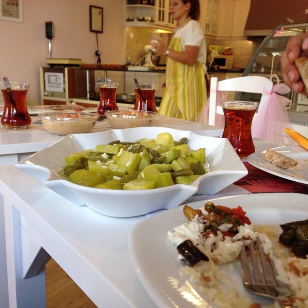 İkram Evi Karşıyaka, İzmir