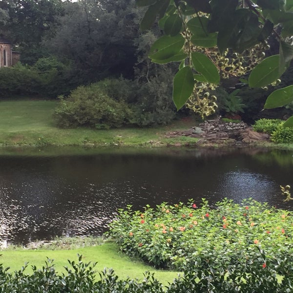 7/31/2016 tarihinde Zeynep K.ziyaretçi tarafından Bellingrath Gardens and Home'de çekilen fotoğraf