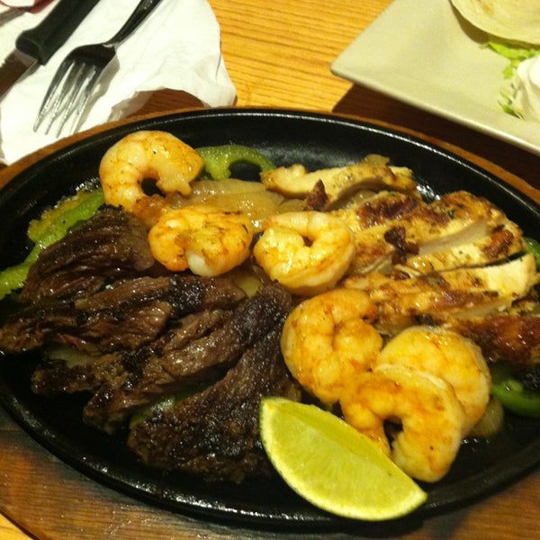 Photo taken at Chili&#39;s Grill &amp; Bar by James M. on 12/30/2012