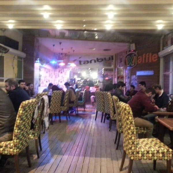 Снимок сделан в Xtanbul Cafe пользователем Melih çağlar S. 11/20/2014