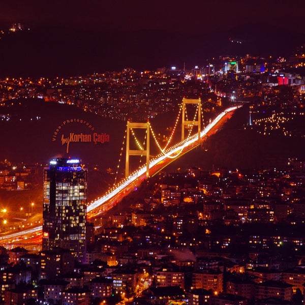 Das Foto wurde bei Bosporus-Brücke von Bulut Ş. am 10/23/2017 aufgenommen