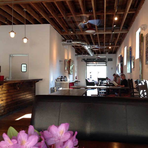 5/5/2014にJeri B.がOdd&#39;s Cafeで撮った写真