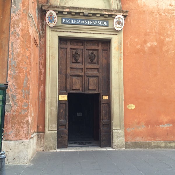 Das Foto wurde bei Basilica di Santa Prassede von Delano am 7/30/2015 aufgenommen