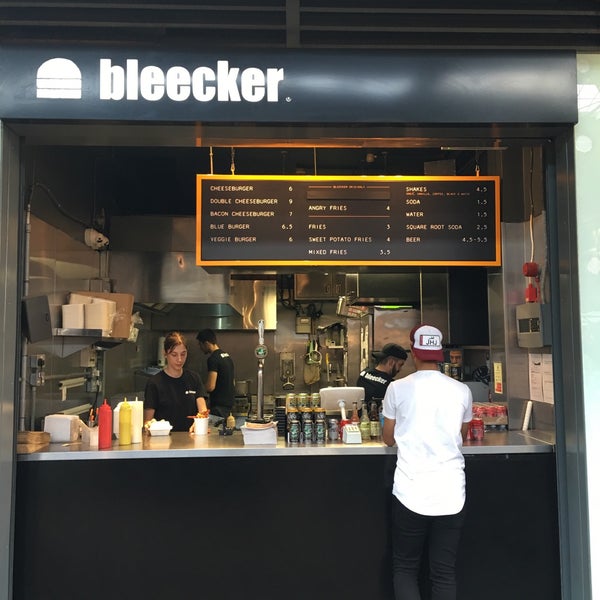 Foto scattata a Bleecker Burger da NK. il 9/2/2017