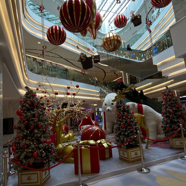 Foto scattata a Anfa Place Shopping Center da MESHARI 🔹 il 12/12/2019