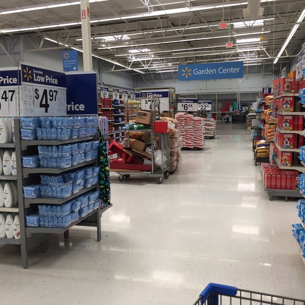 Walmart Supercenter Edmond'da Hipermarket'da fotoğraflar
