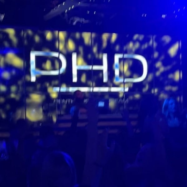 รูปภาพถ่ายที่ PH-D at Dream Downtown โดย Dr. B. เมื่อ 7/30/2022