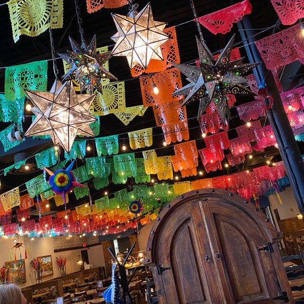 Foto diambil di El Patron Restaurante Mexicano oleh Joel H. pada 1/25/2024