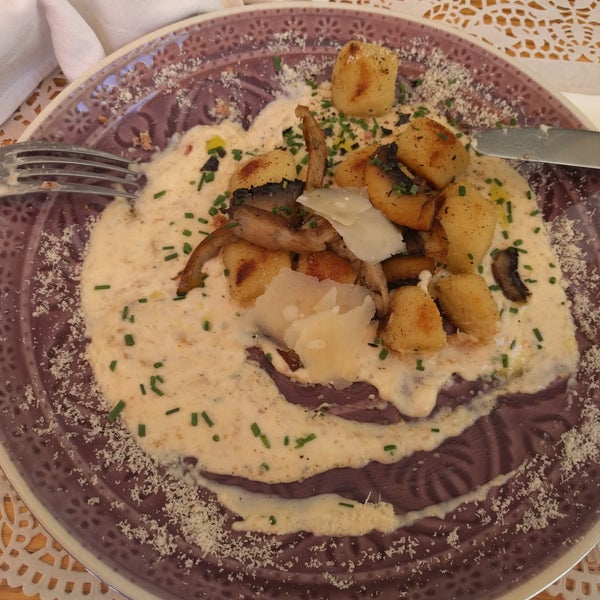 The food is simply amazing! People talk about gnocchi and they are right! The staff is great the wait time is not to much and worth it when the food arrive. Definetly must try! Greeting from România