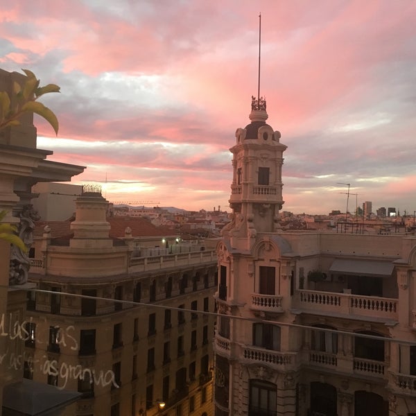 Foto diambil di Hotel de las Letras oleh Amy S. pada 9/26/2016