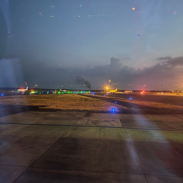 Foto scattata a Aeropuerto Internacional de Tocumen (PTY) da Hugo A. il 3/28/2024
