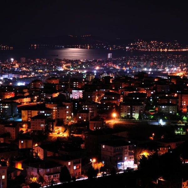 3/7/2013にHüseyin D.がİstanbul&#39;un Balkonuで撮った写真