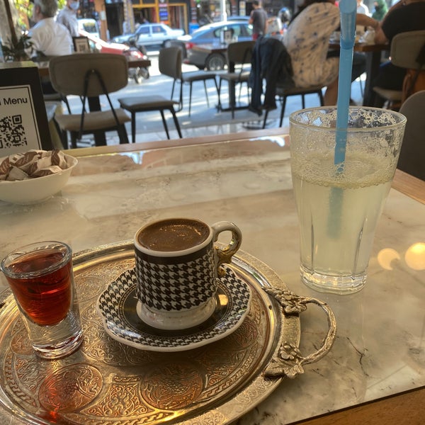 Photo taken at Cafetelli by Arzu 5. on 9/12/2021
